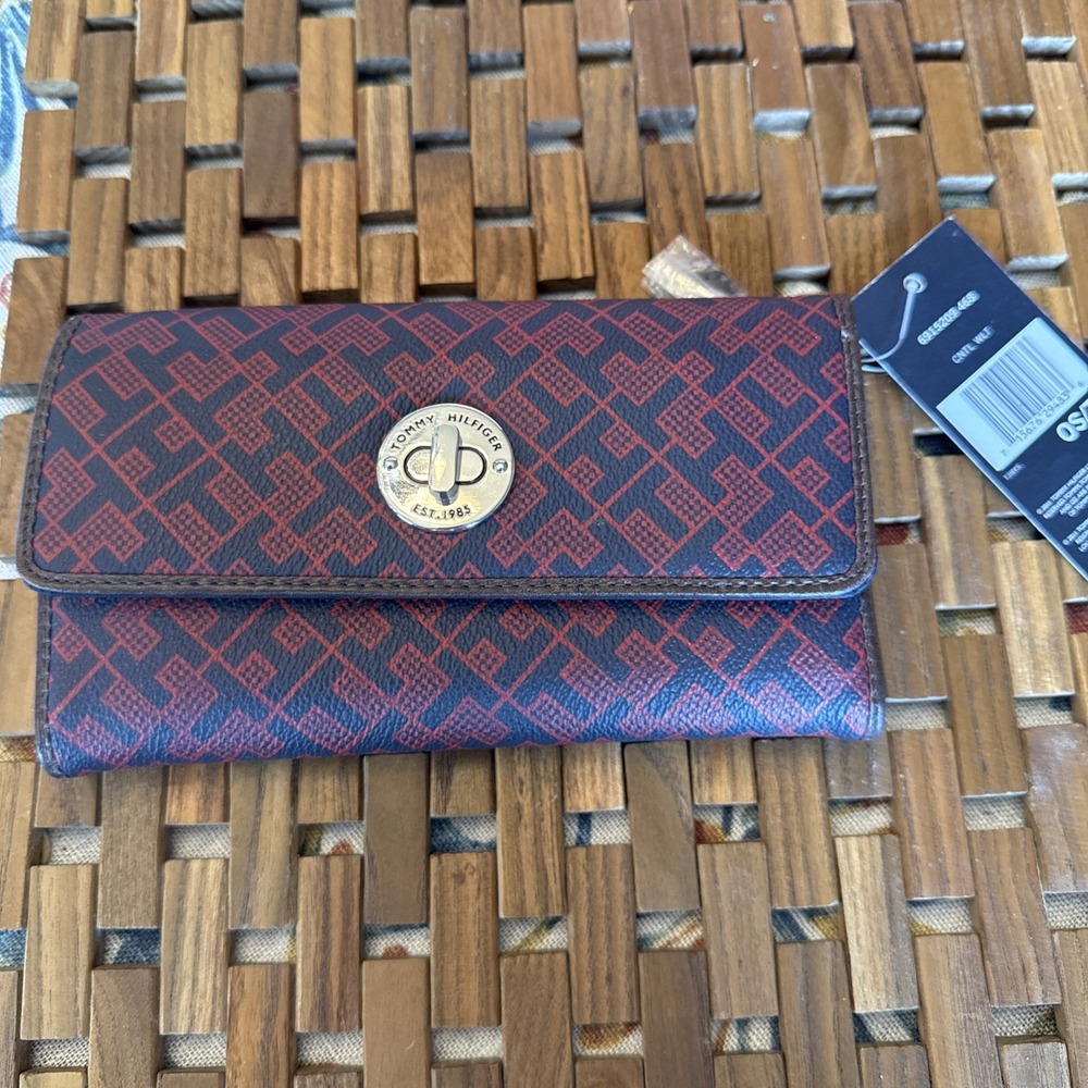 Tommy Hilfiger Womens Tri Fold Clutch Checkbook Credit Card Organizer New W Tag